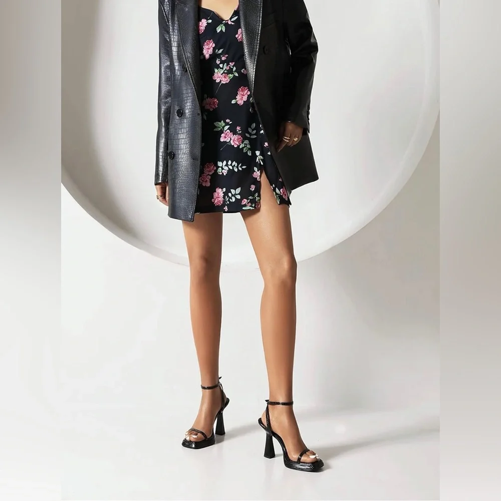 Platform Structured Heels - Picture 3 of 7